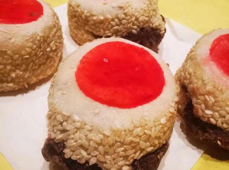 蛤蟆吐蜜的馅料大公开 老北京小吃背后的故事