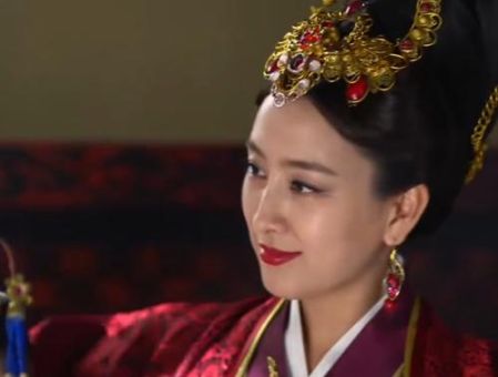 芈月传魏美人扮演者叫什么 剧中角色与现实对比