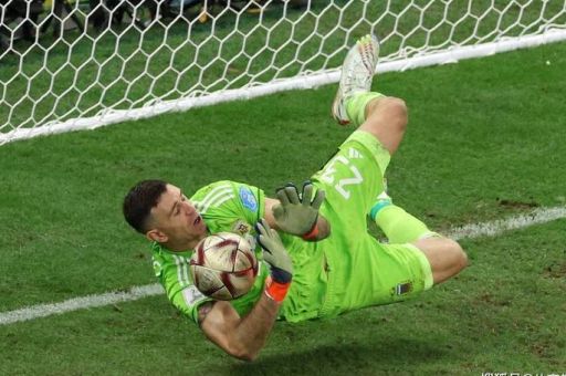 阿根廷门将神了 世界杯关键扑救太震撼
